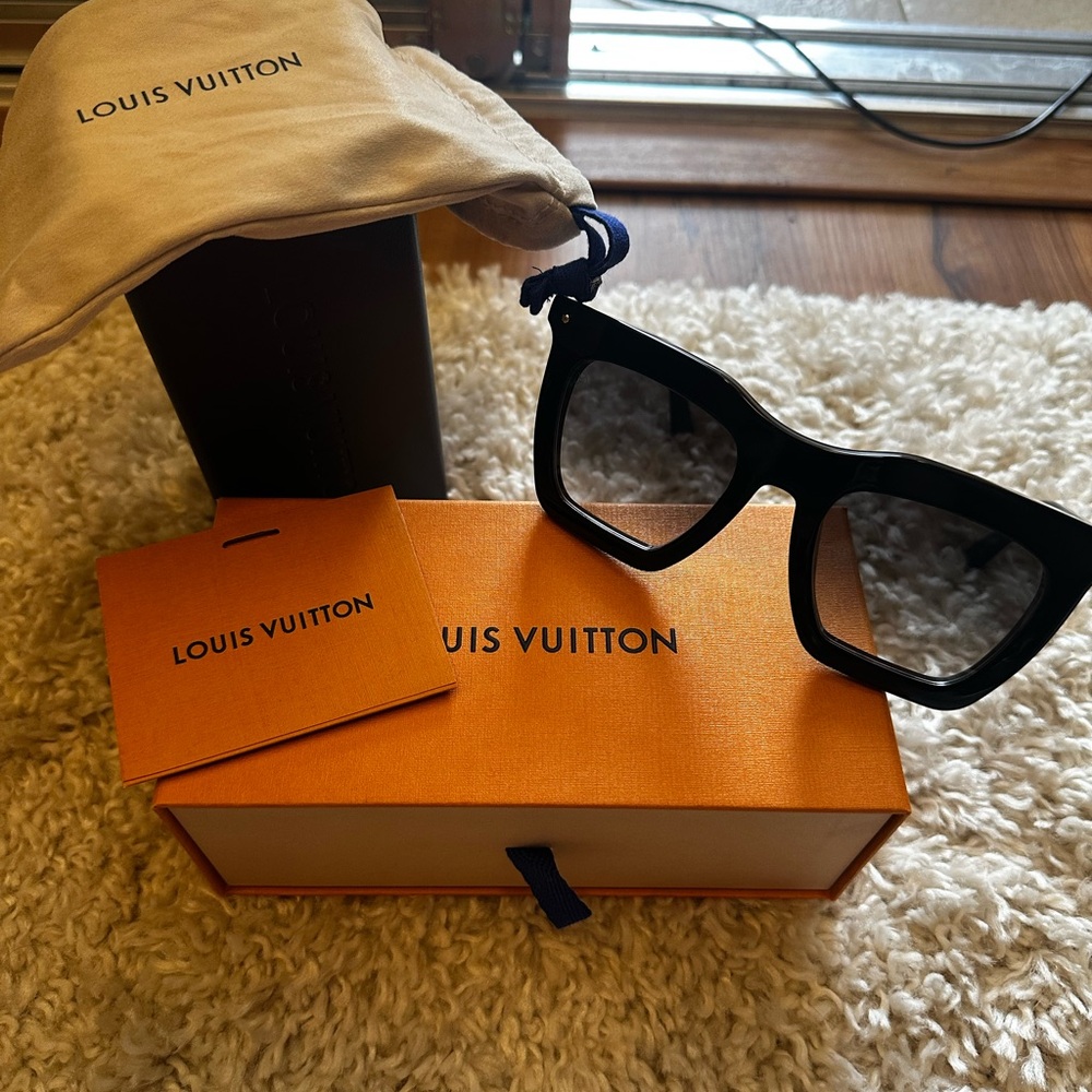 Louis Vuitton Black Sunglasses